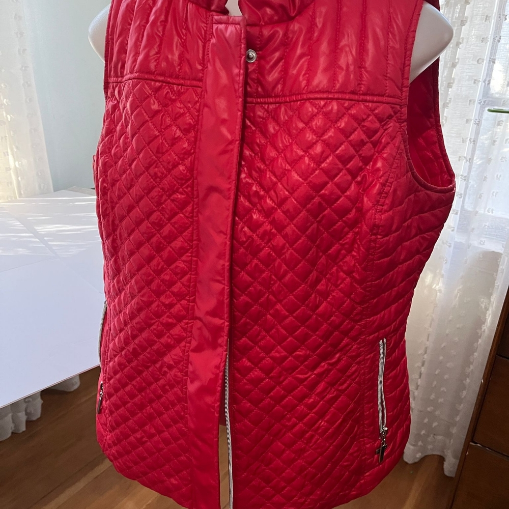 NWT Punt Roma Red Puff Vest Size 10